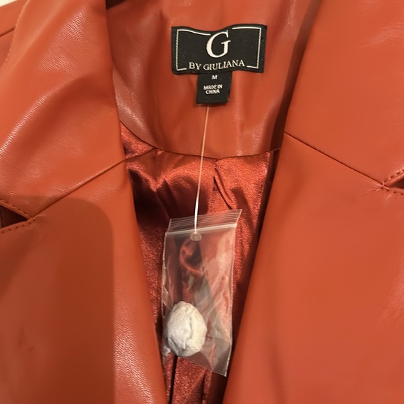 Blazer - Picture 2 of 4